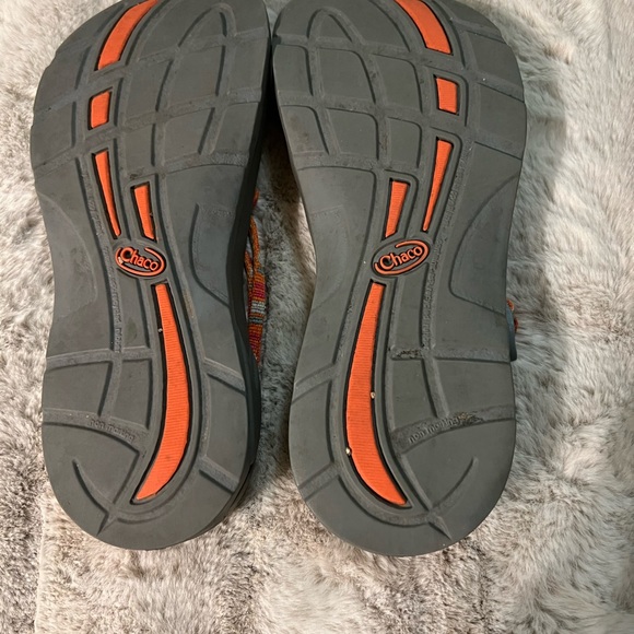 Chaco sandals like new - Picture 2 of 3